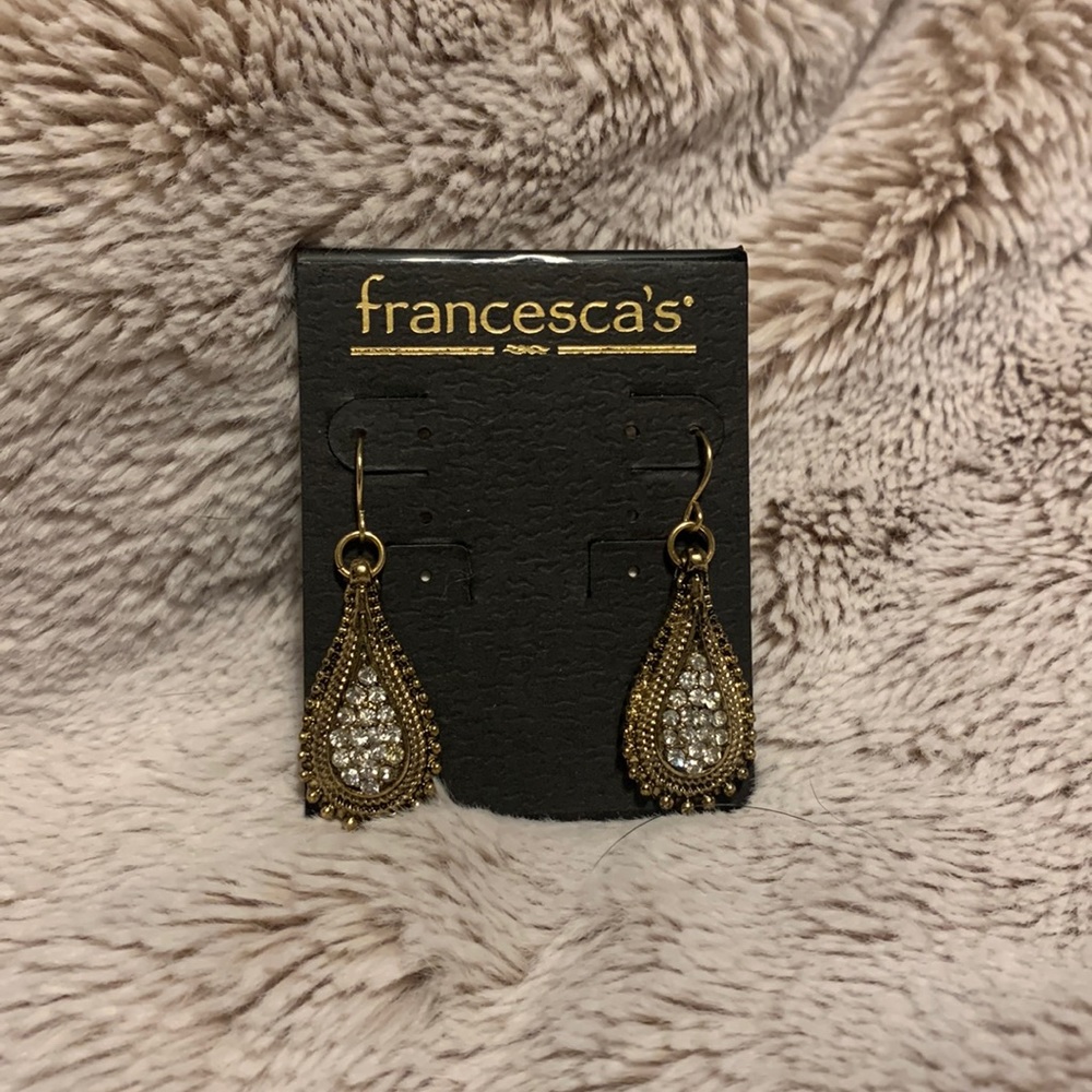 NWT Francesca’s Gold Earrings
